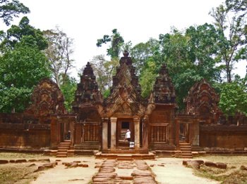 Banteaysrei01