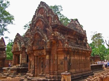 Banteaysrei02