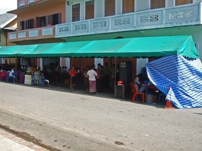 LuangPrabangParty01