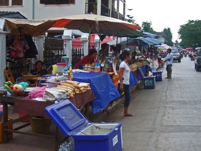 LuangPrabangNightBazaar02