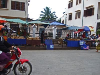 LuangPrabangNightBazaar03