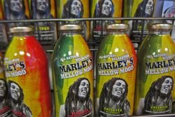 MamaJamaicas05