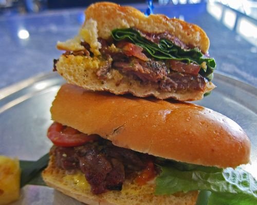 Embargo Grill 06