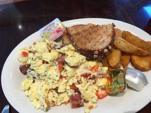 01FB1438-5D58-4C61-811F-3815F95C9E81