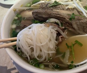 Moms Pho 06